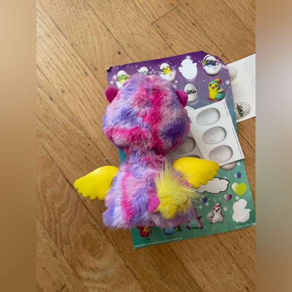 Working hatchimal and sticker bundle - Picture 4 of 5